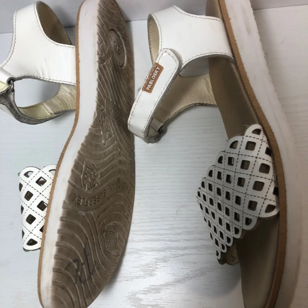 Pablosky Superflex  White Sandals Girls Size 36/ US 3 Strap